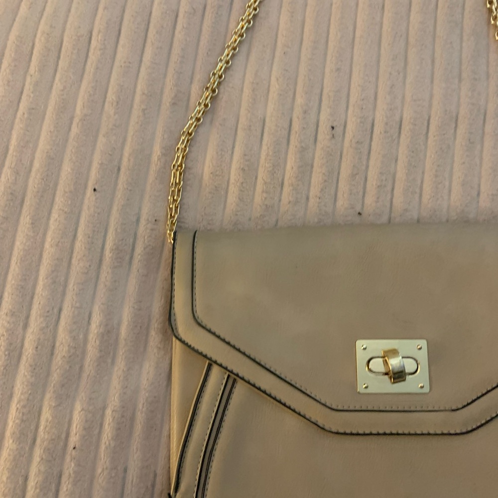 Elegant Tan Shoulder Bag